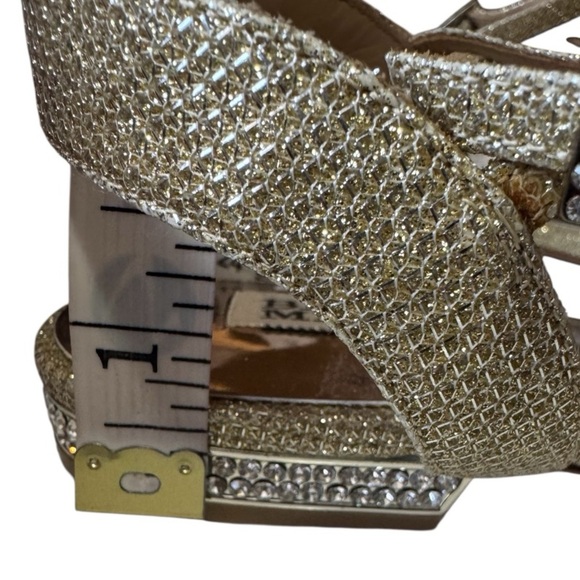 BADGLEY MISCHKA Gold Metallic Strappy Sandals Crystal Heel Womens Size 7 NWT - Picture 12 of 12